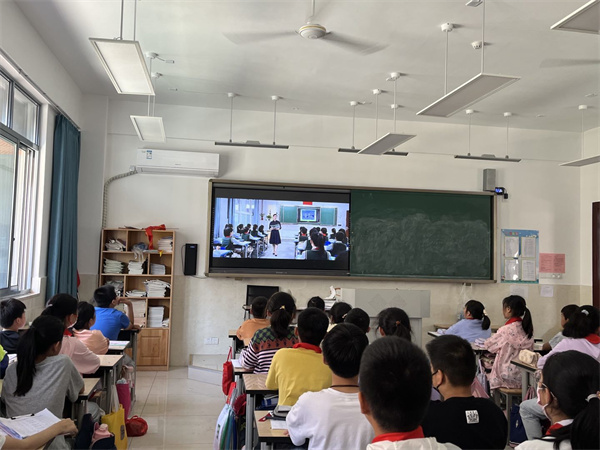 【心关爱】心向阳光，健康成长