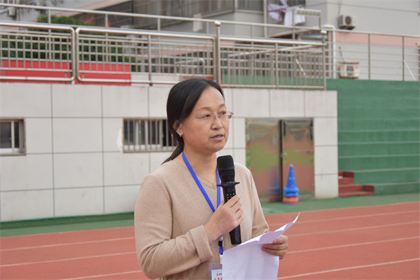 牵拉防震安全绳，提前预演心不慌