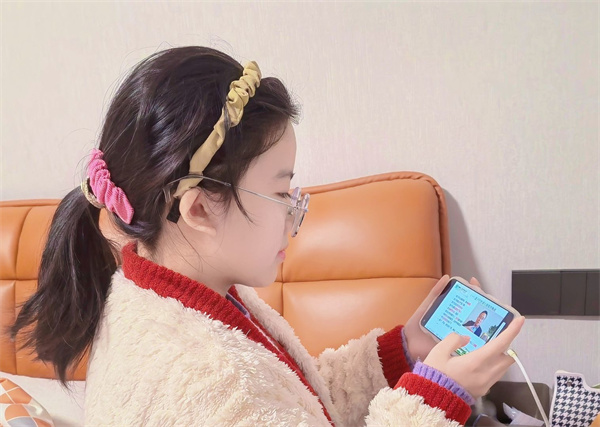 别焦虑了！家庭教育专家殷飞教授来给你“支招”