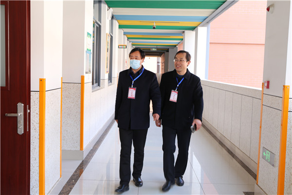 打开科技之门，放飞科学梦想