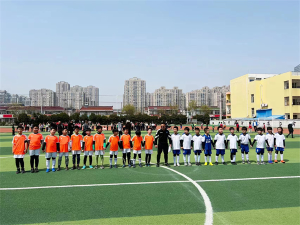 绿茵逐梦  足够精彩