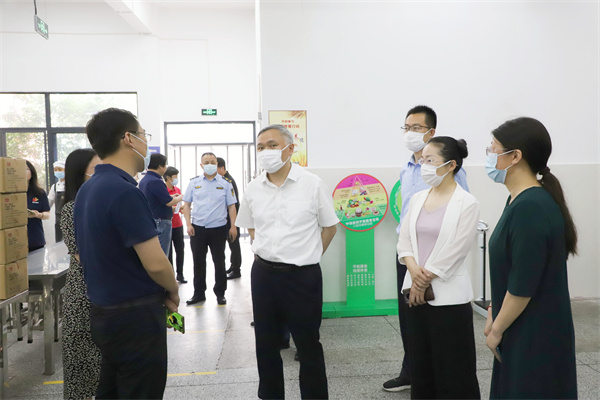 市委副书记张浩督导海安市实验小学西校区食品安全工作