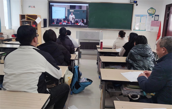 优质课堂展风采  观摩研讨促成长
