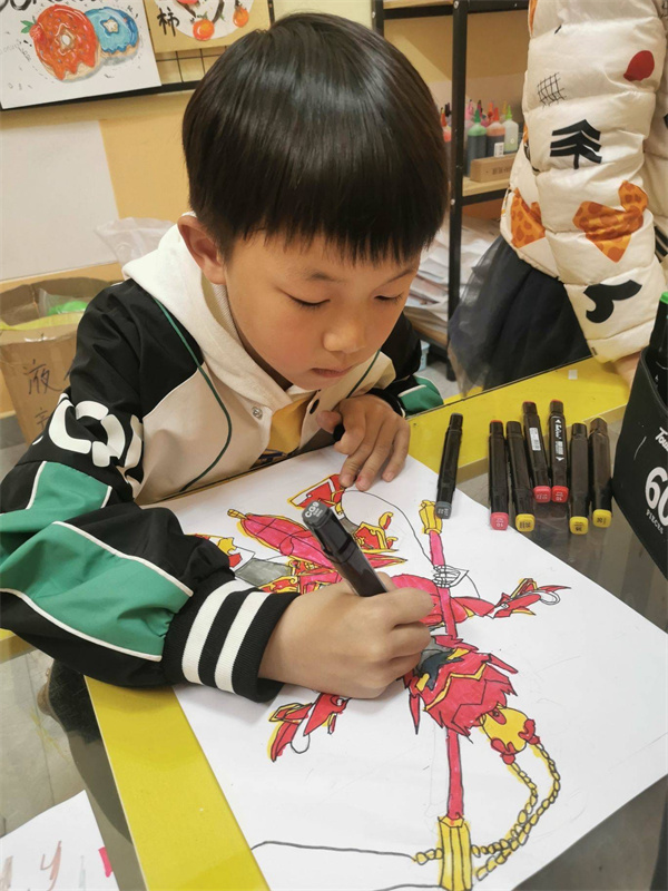 光荣的升旗手——一（21）班凌浩然