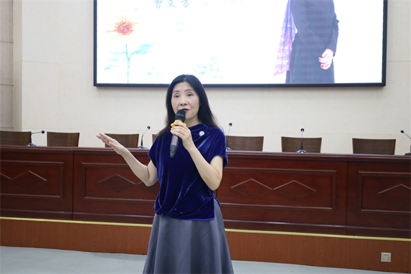 书香润童年，阅读伴成长