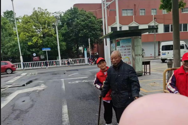 爱满重阳  孝润童心