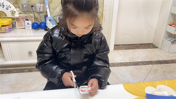 字谜书签伴成长，趣味识字润童心