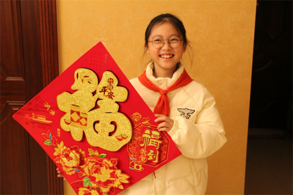 光荣的升旗手：五（5）中队 李思颖