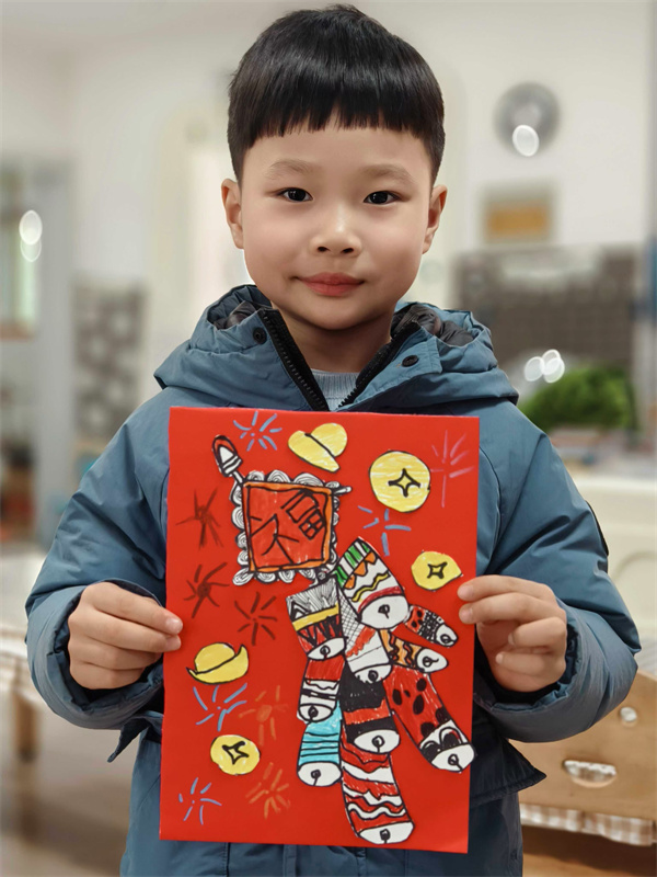 光荣的升旗手：一（5）班 刘柏言